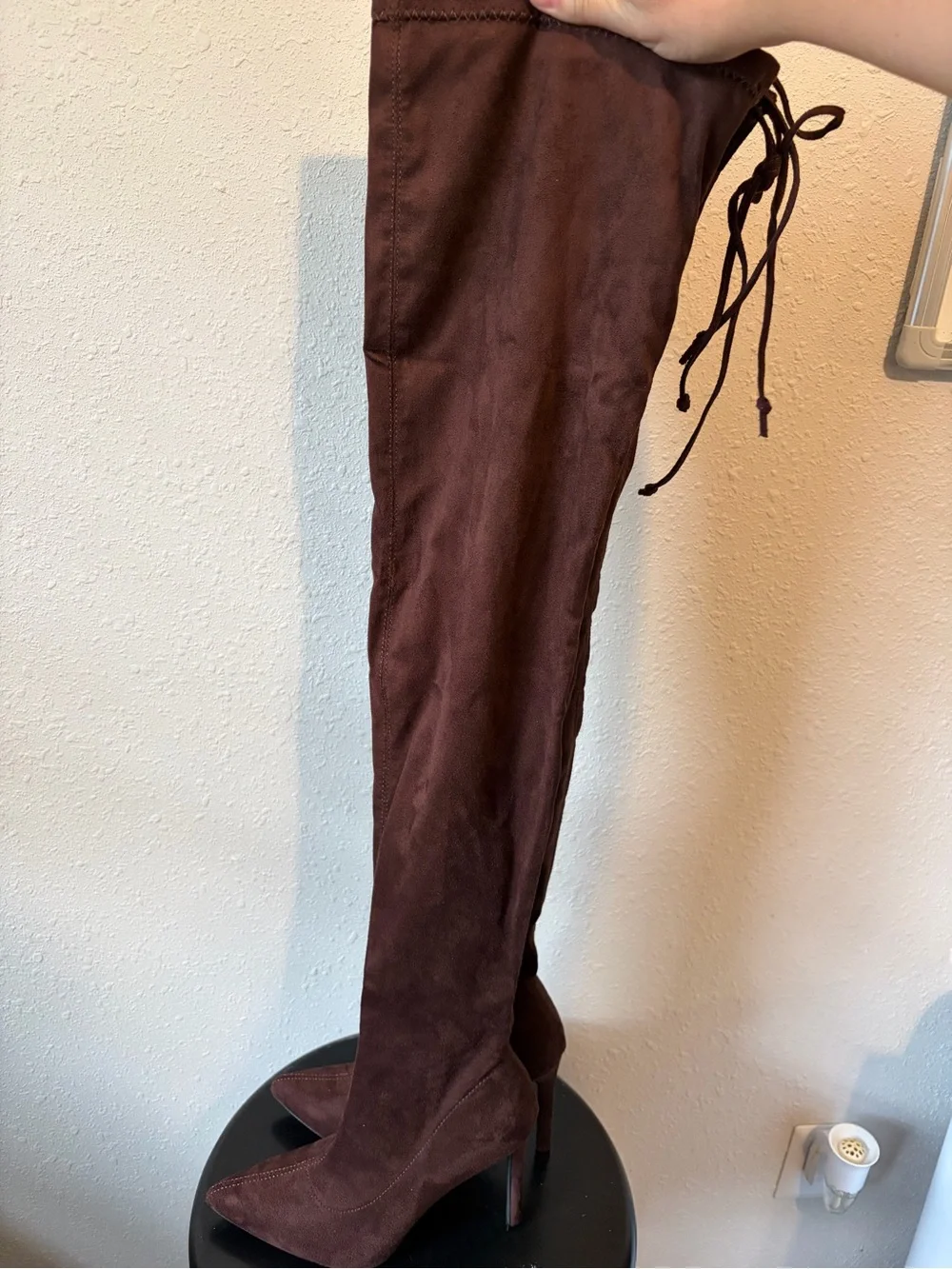 Women's Brown Suede Stiletto Boot- thigh high Chic Pull-On Design size 8 NWT